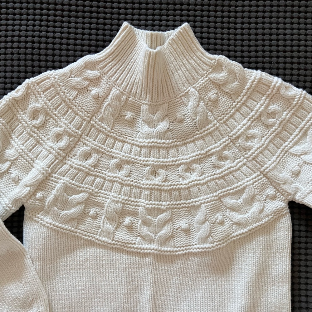 NWT Banana Republic White Sweater, size XS
